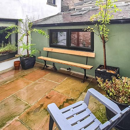 Verona House Tideswell Esterno foto