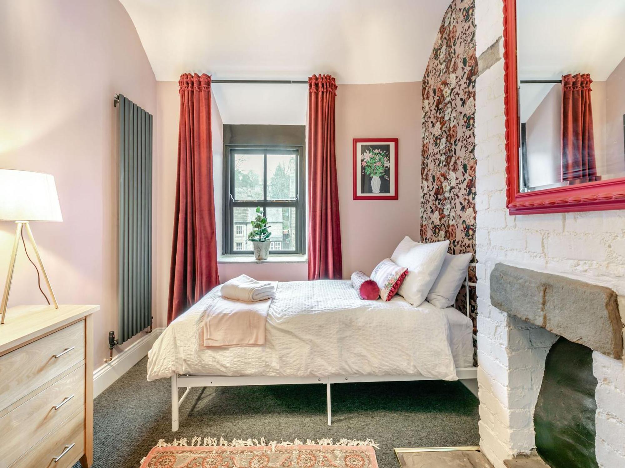 Verona House Tideswell Esterno foto