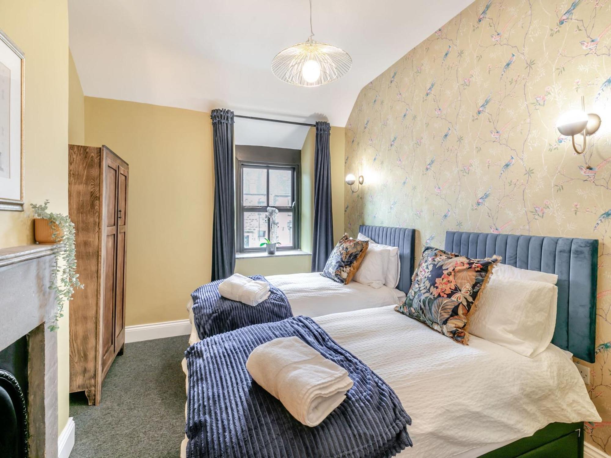 Verona House Tideswell Esterno foto